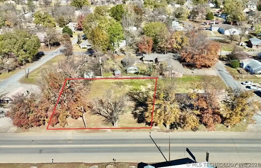 405 W Main Street, Stigler, OK 74462 - #3