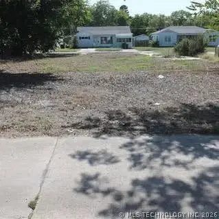 803 E Delaware Avenue, McAlester, OK 74501 - #2