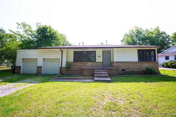 403 Delaware Avenue, Coweta, OK 74429