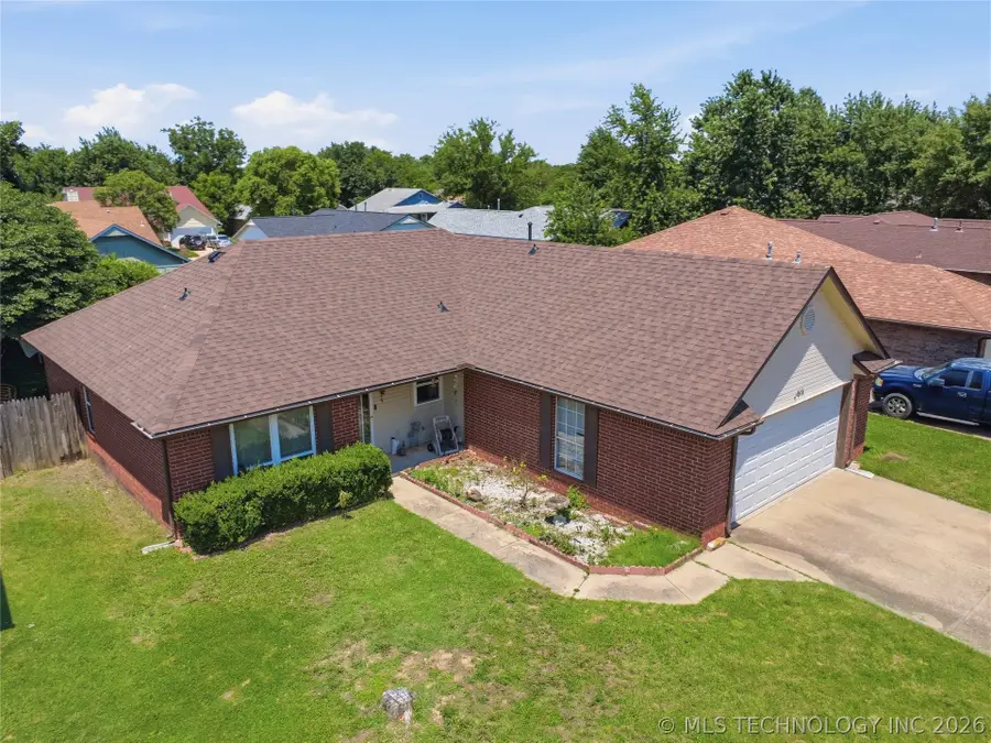 614 W 20th Street S, Claremore, OK 74019 - #3