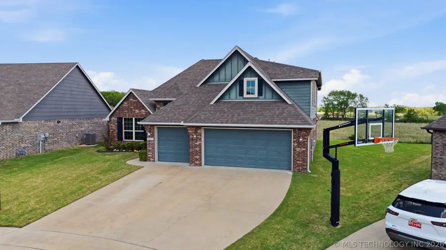 4011 S 15th Place, Broken Arrow, OK 74011 - #3
