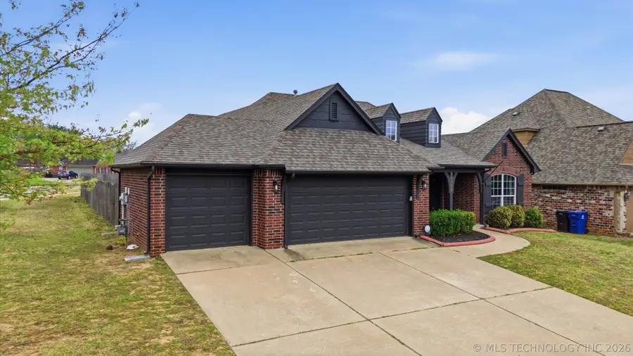 20382 E 49th Street S, Broken Arrow, OK 74014 - #2