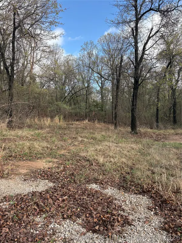 17 Holiday Road, Osage, OK 74054