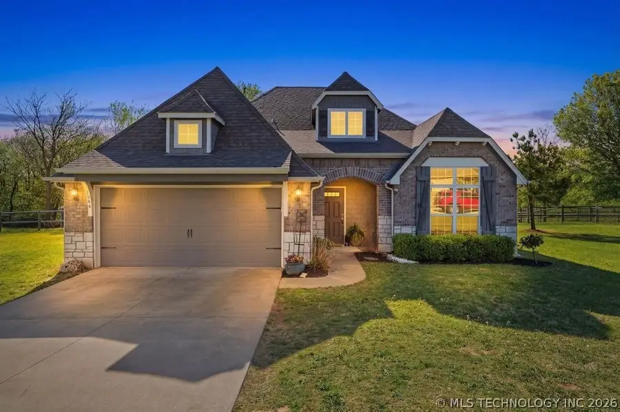 8804 N 63rd East Avenue, Owasso, OK 74055 - #2