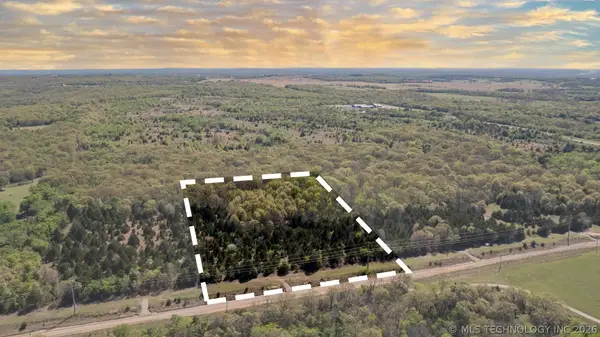 4 E 1180 Road, Okemah, OK 74859