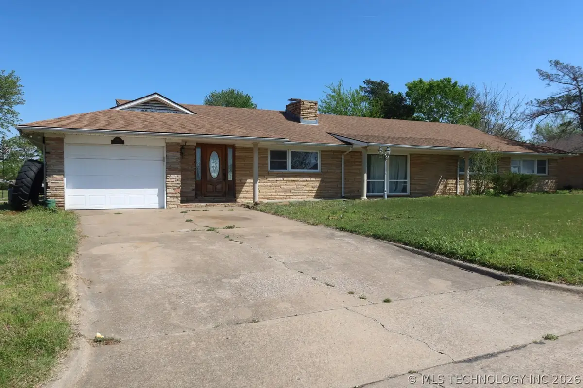 3606 Idaho Avenue, Bartlesville, OK 74006 - #1