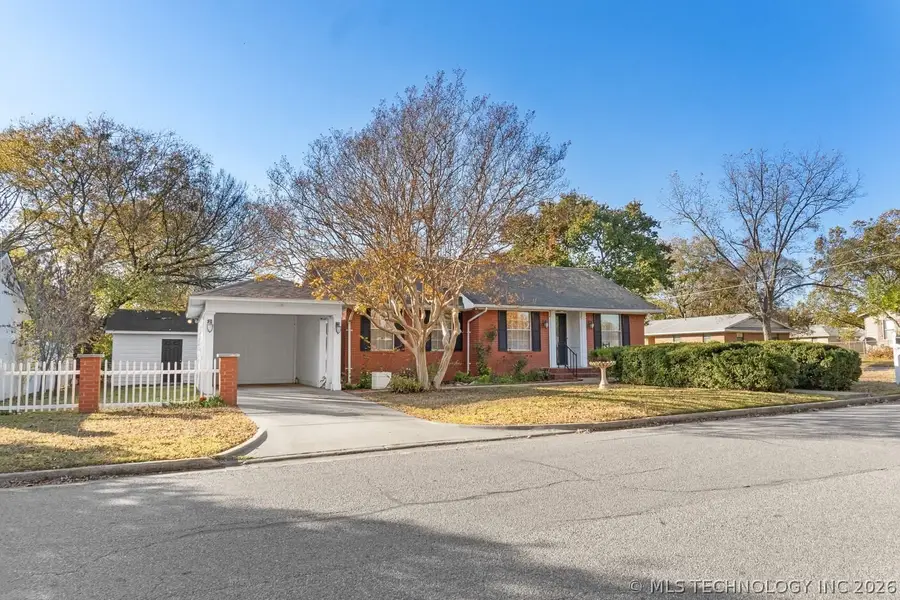 923 N 12th Avenue, Durant, OK 74701 - #3