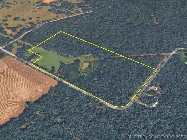 27360 E Lane School Road, Stilwell, OK 74960