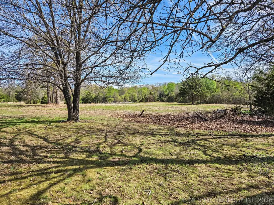 27360 E Lane School Road, Stilwell, OK 74960 - #2