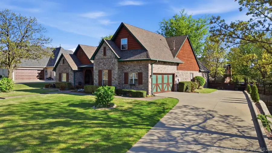 208 New Haven Street, Catoosa, OK 74015 - #3