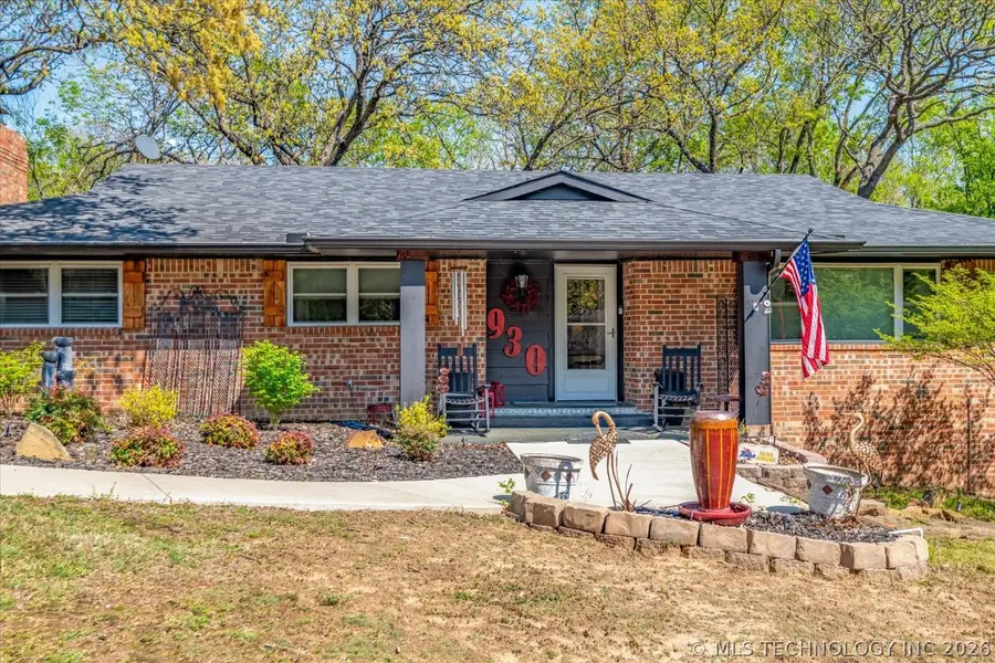 930 Briarwood Drive, Bartlesville, OK 74006 - #3