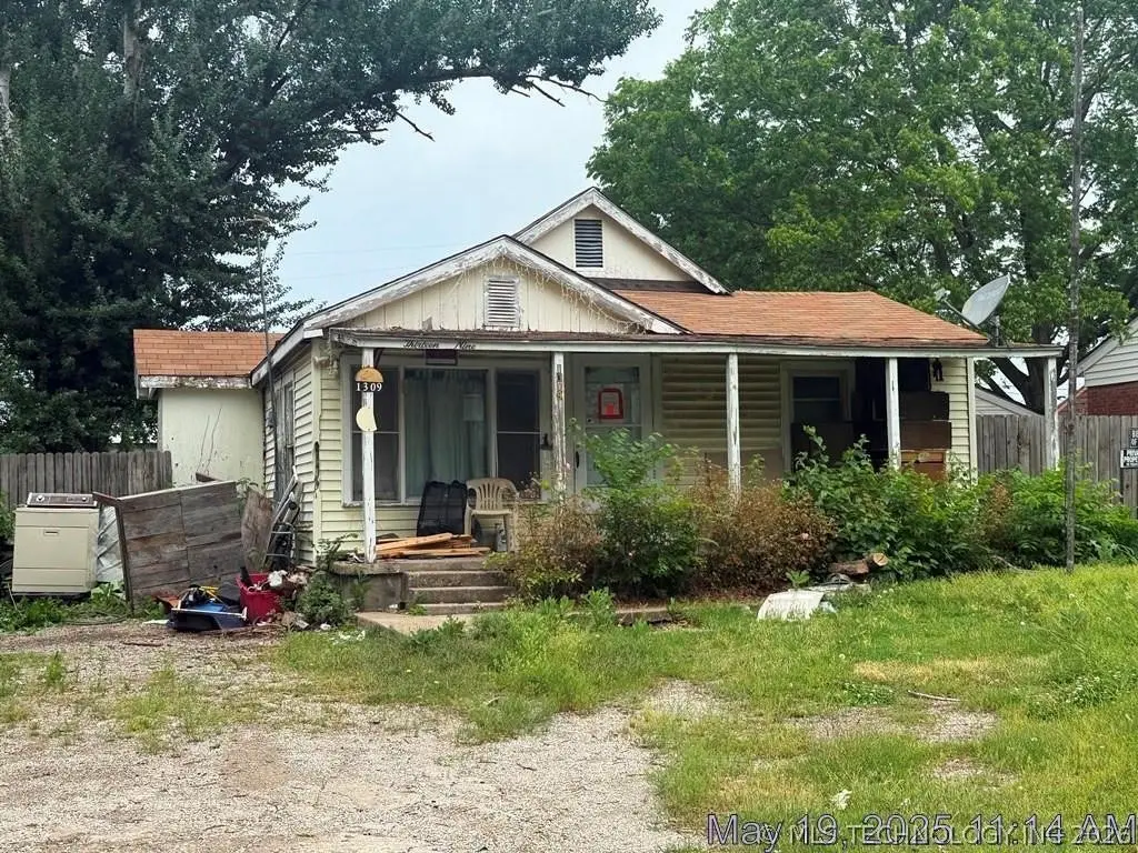 1309 S Oak Avenue, Bartlesville, OK 74003 - #1