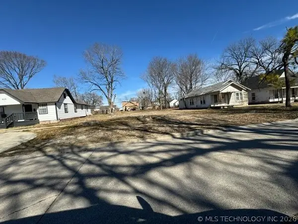 327 W 15th, Ada, OK 74820