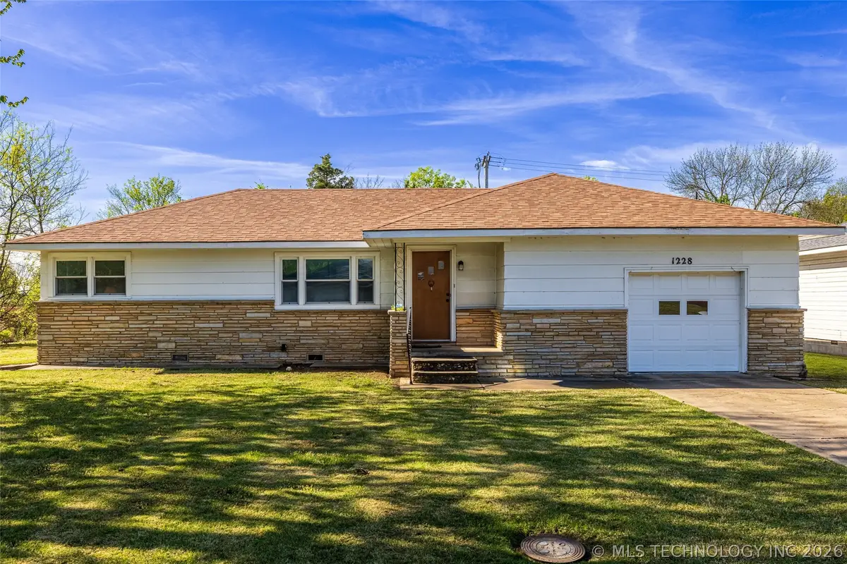 1228 SE Graham Court, Pryor, OK 74361 - #1