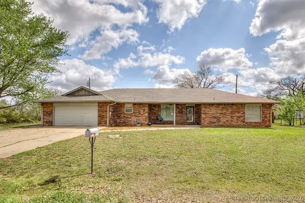 238 Meadowlark Place, Bartlesville, OK 74006