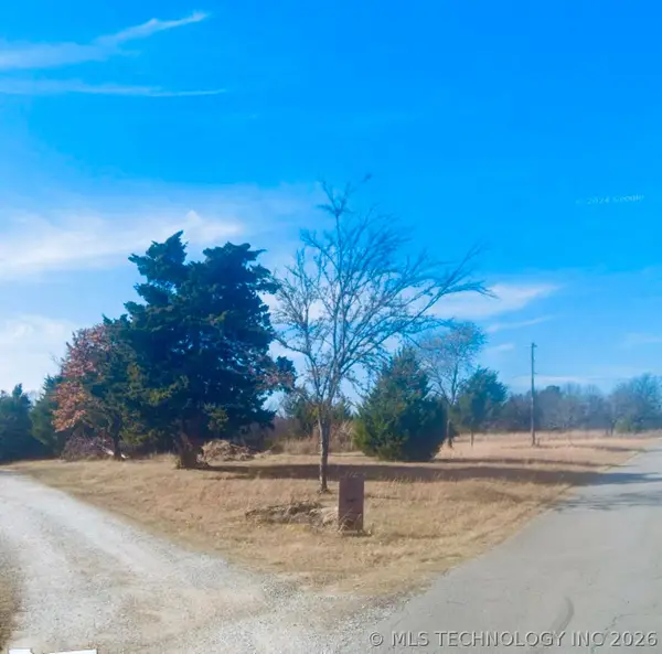 Quapaw Drive, Eufaula, OK 74432