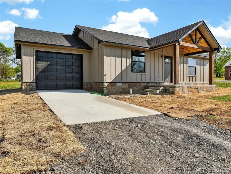 301 W Swanson Road, McCurtain, OK 74944 - #3