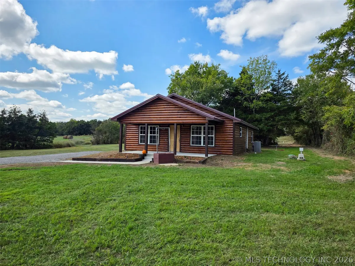 12990 W Killabrew Road, Hulbert, OK 74441 - #1