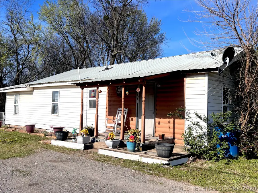 31 W 8th Street, Kiowa, OK 74553 - #2