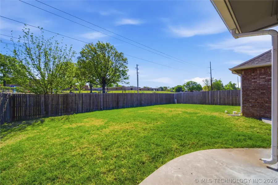 2437 S Maple Avenue, Broken Arrow, OK 74012 - #2
