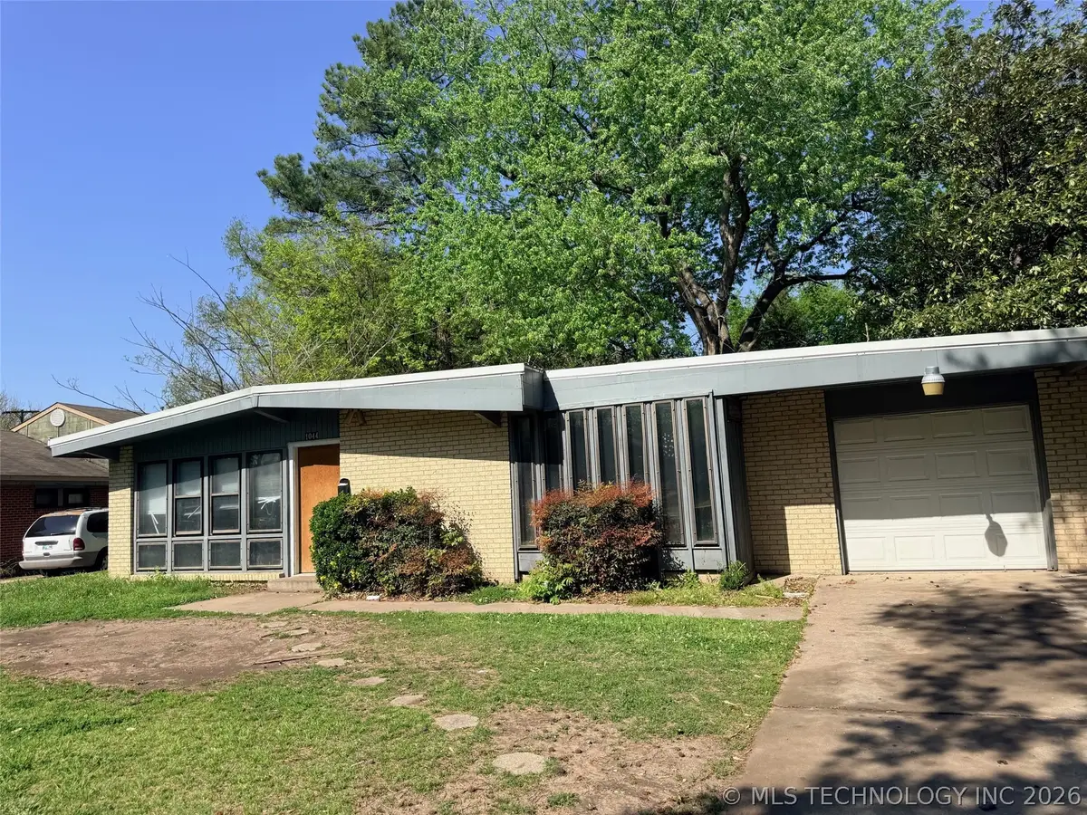 1044 N 77th East Avenue, Tulsa, OK 74115 - #1