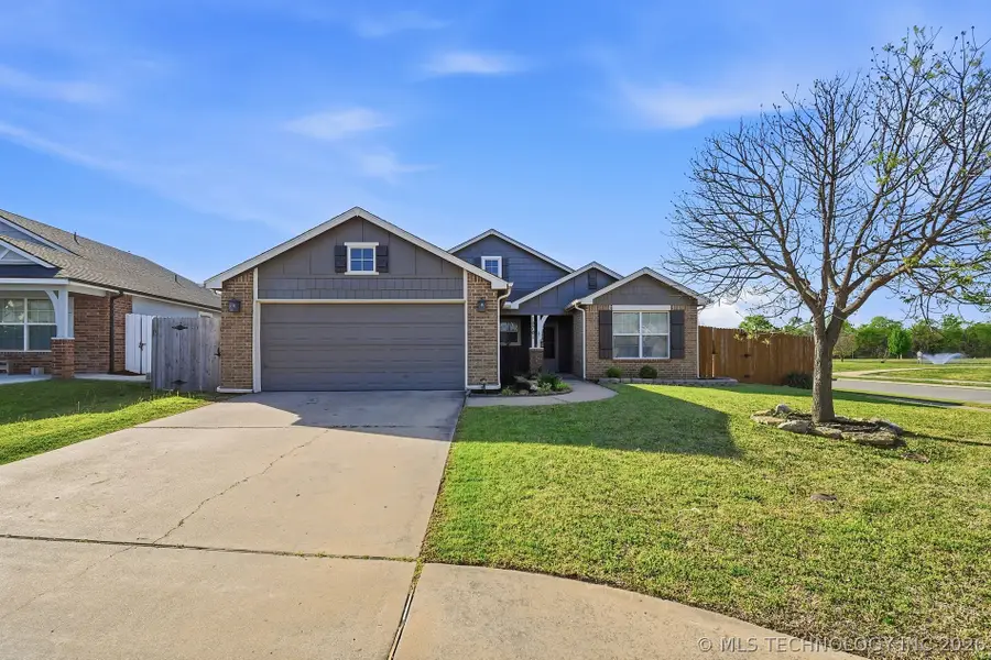 10701 N 152nd East Avenue, Owasso, OK 74055 - #2