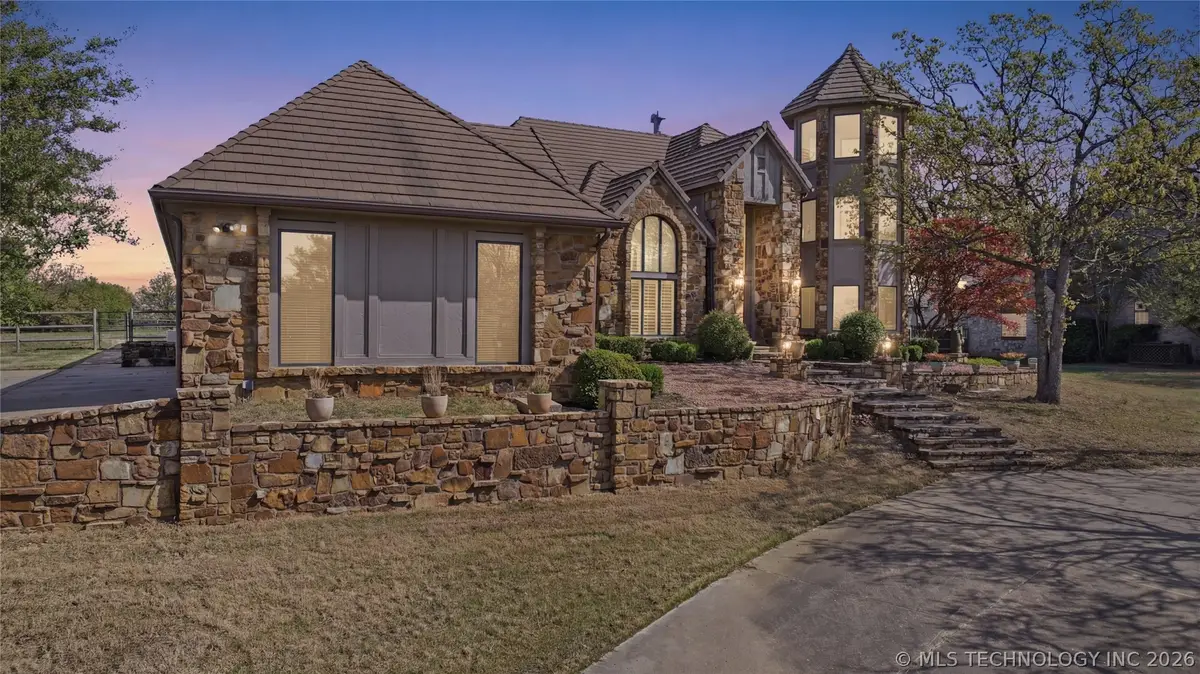 4825 W Oak Leaf Drive, Tulsa, OK 74132 - #1