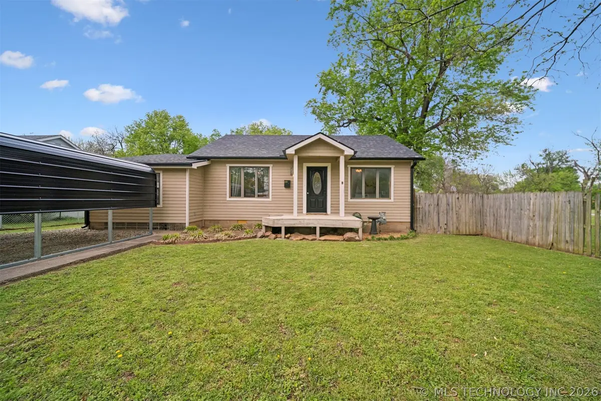 608 W Sequoyah Avenue, Vinita, OK 74301 - #1