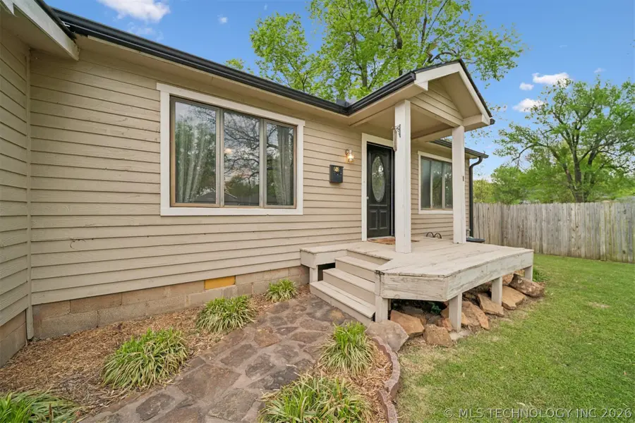 608 W Sequoyah Avenue, Vinita, OK 74301 - #3