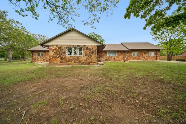 5807 Arrowhead Drive, Sand Springs, OK 74063