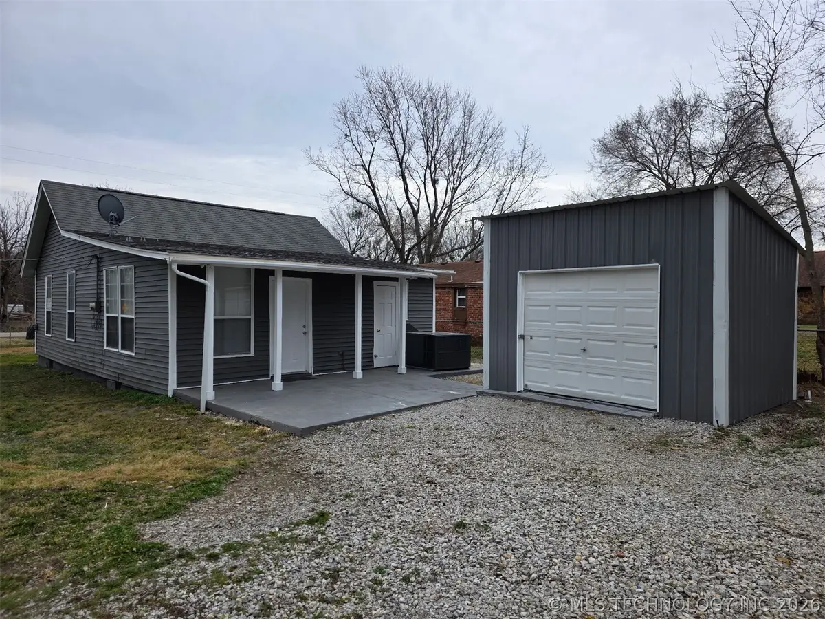 215 S Main Street, Vera, OK 74082 - #1