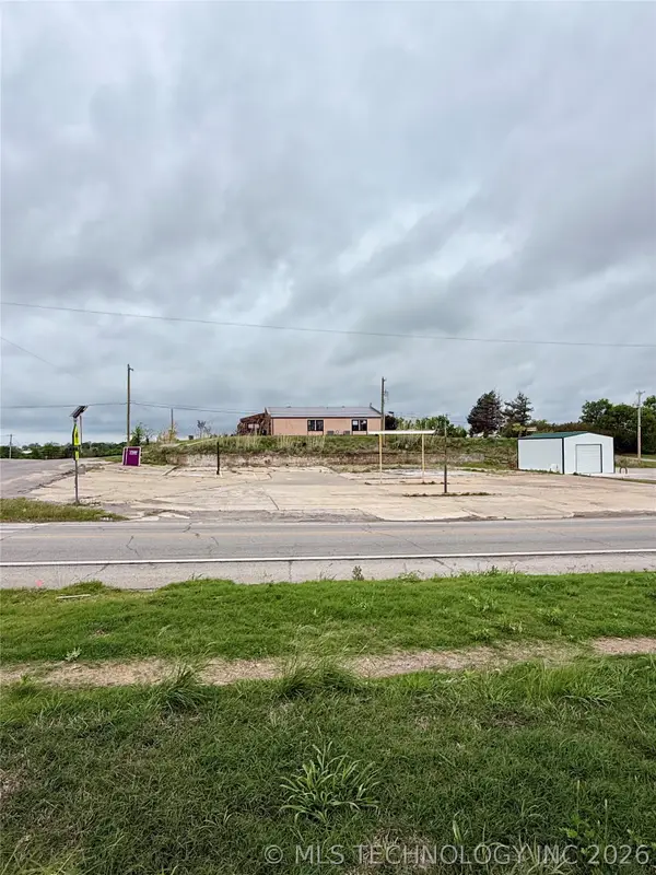 1202 W 1st, Sulphur, OK 73086