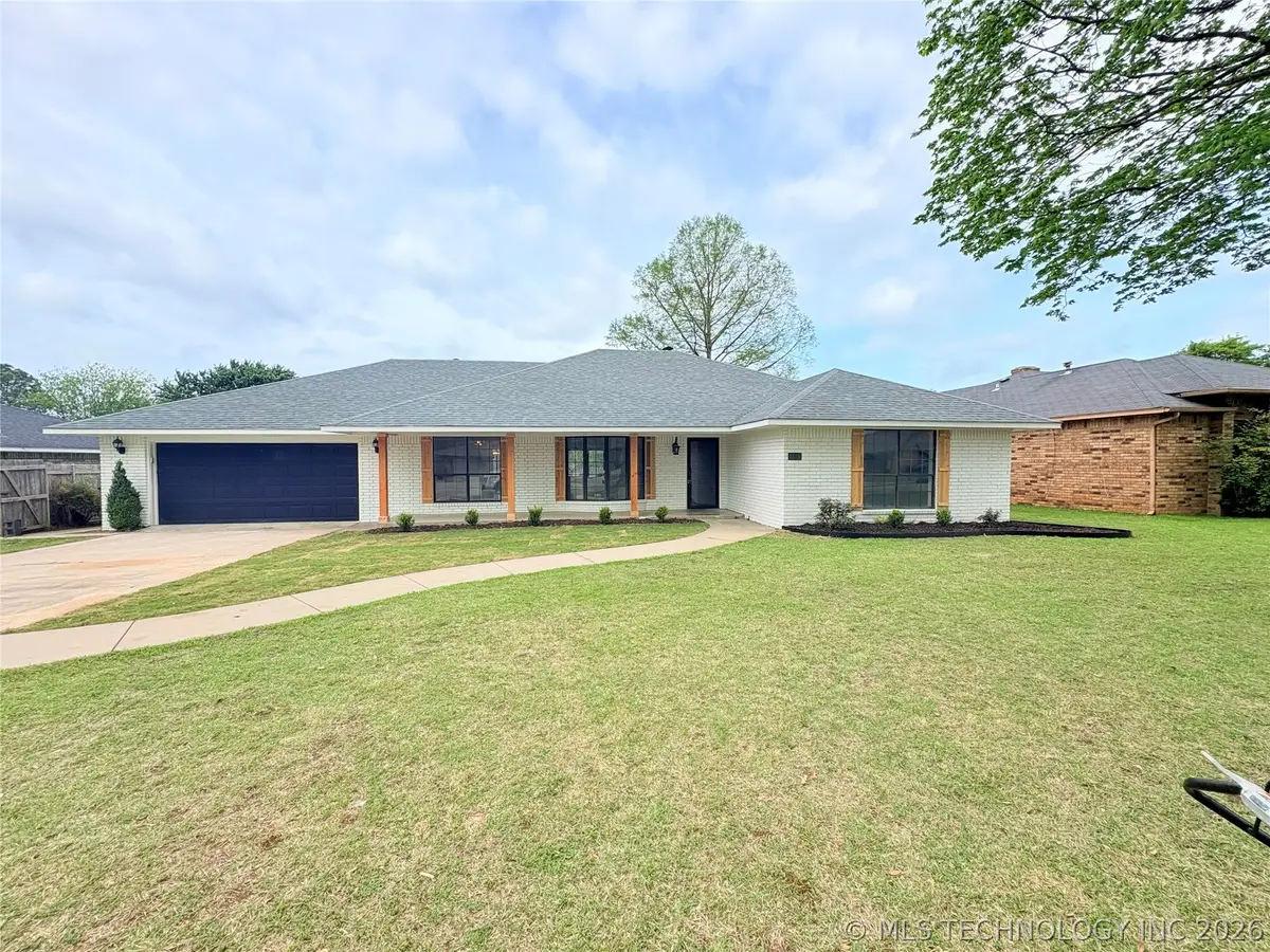 1115 Surrey Drive, Ardmore, OK 73401 - #1