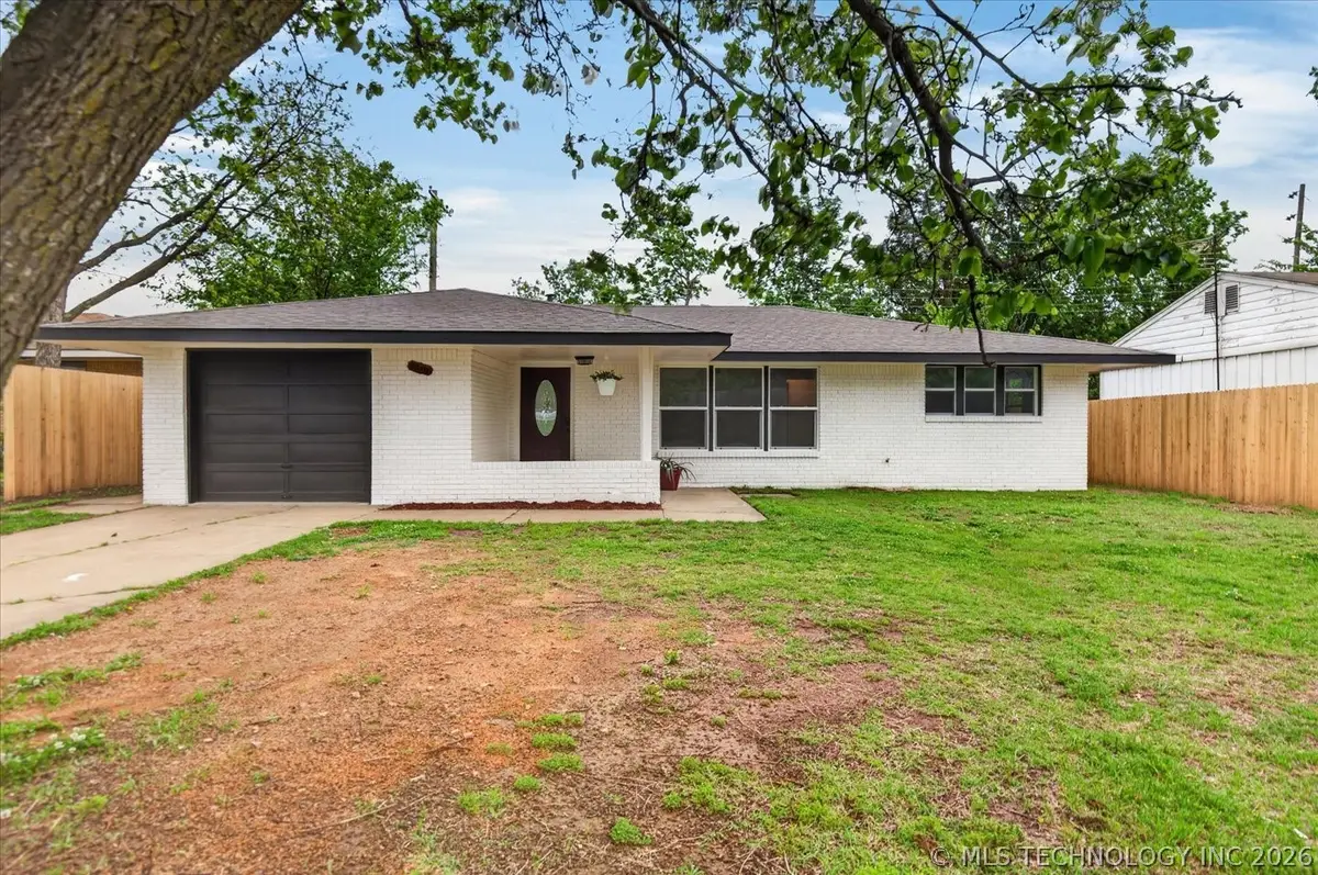 4800 E Frank Phillips, Bartlesville, OK 74006 - #1