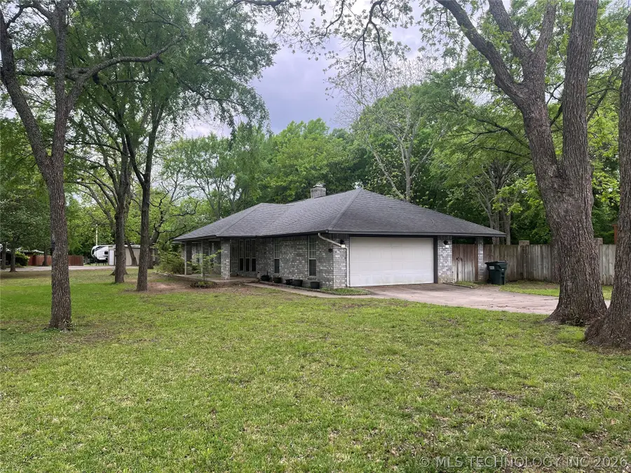 221 Cross Creek, Lone Grove, OK 73443 - #2