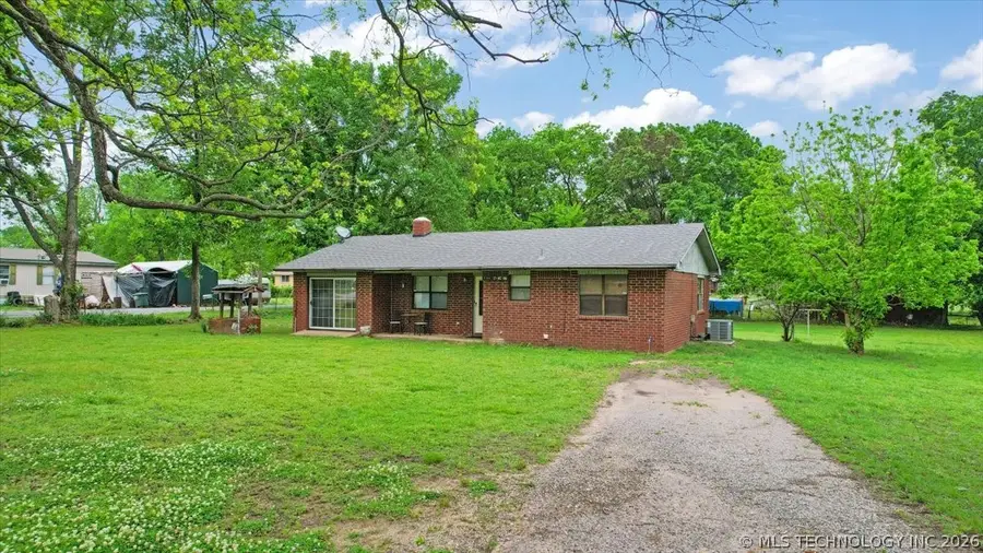 206 N 5th Street, Milburn, OK 73450 - #2