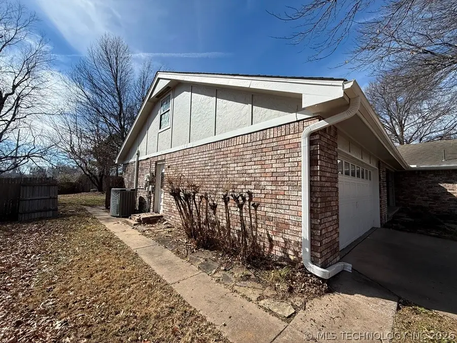 7524 S 83rd East Avenue, Tulsa, OK 74133 - #2