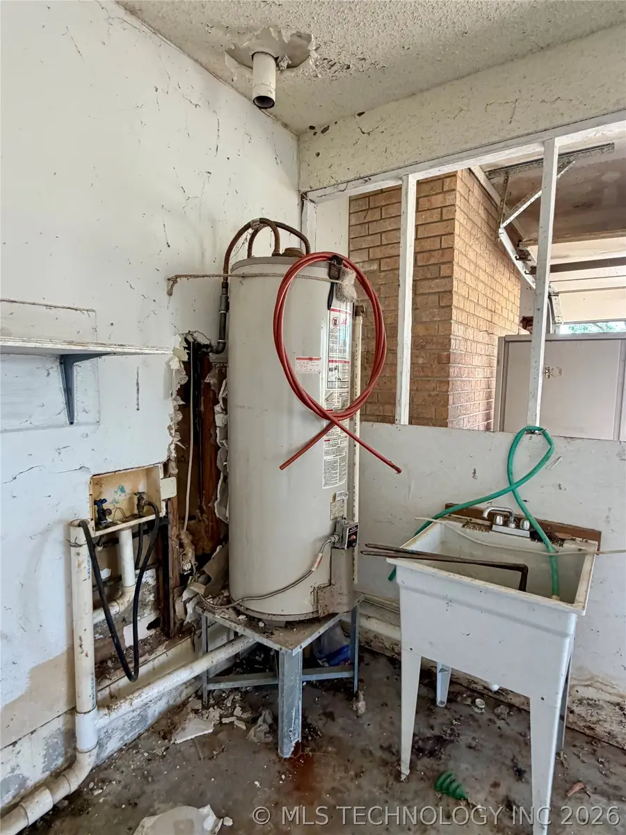 1214 Vinson, Allen, OK 74825 - #3