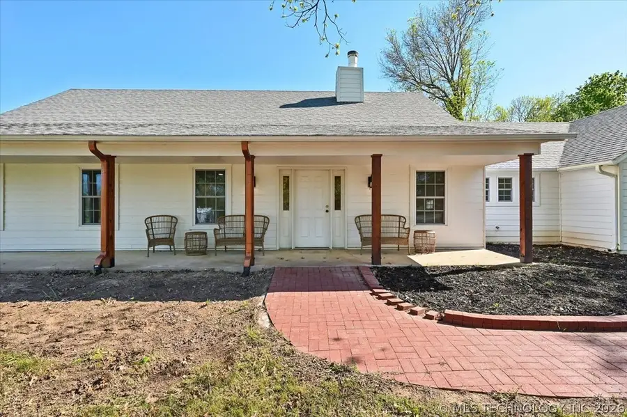 8302 E Browning Avenue, Claremore, OK 74019 - #3