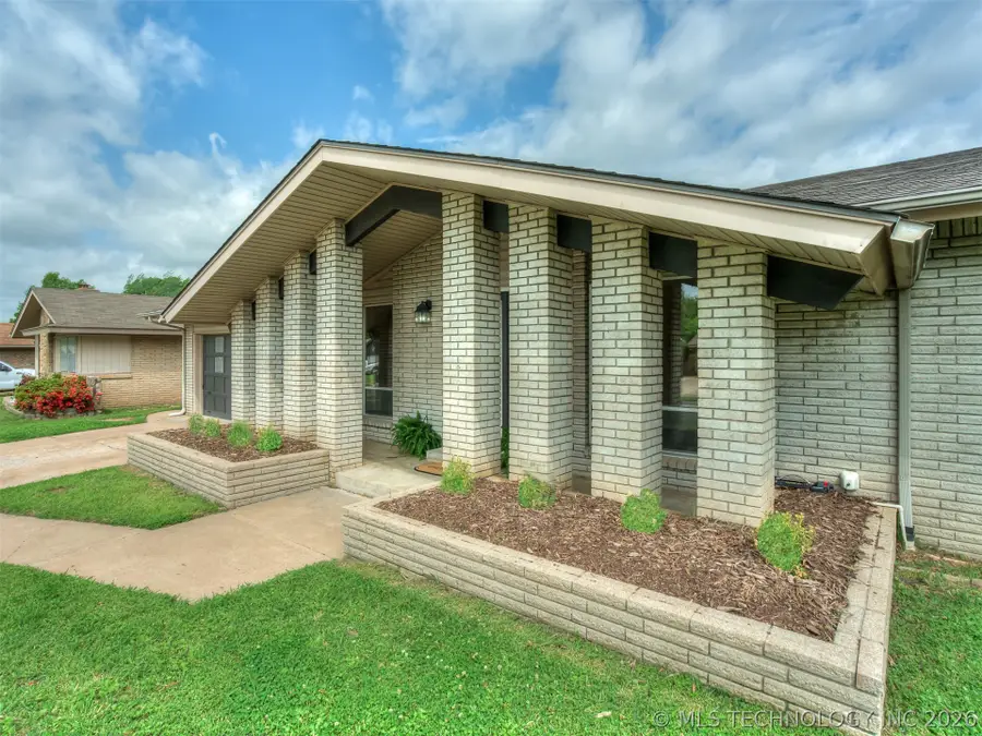 10931 E 28th Place, Tulsa, OK 74129 - #2