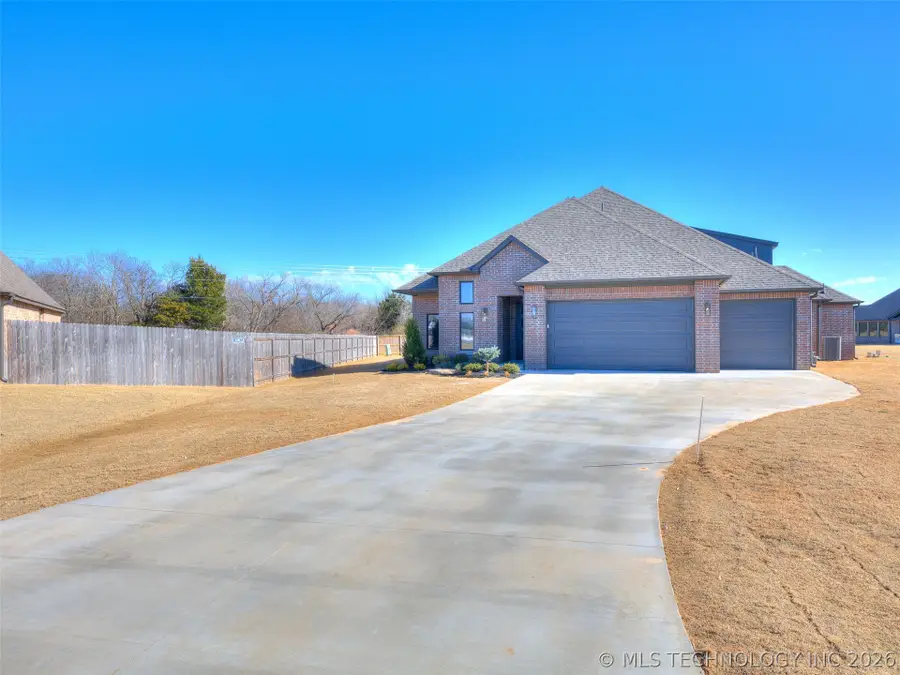 17827 S 48th East Avenue, Bixby, OK 74008 - #2