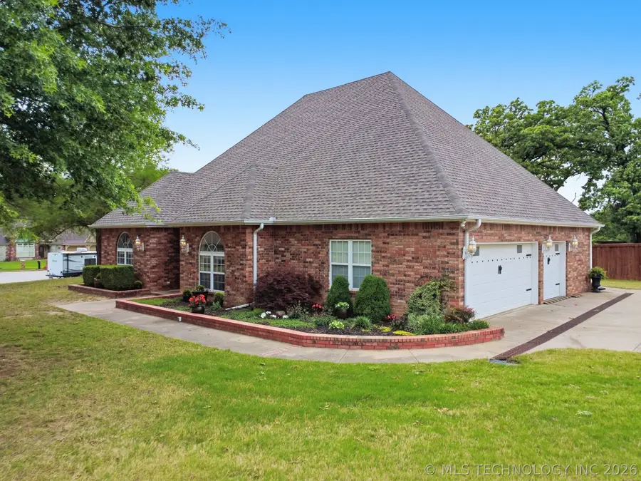 1706 Kings Road, Okmulgee, OK 74447 - #2