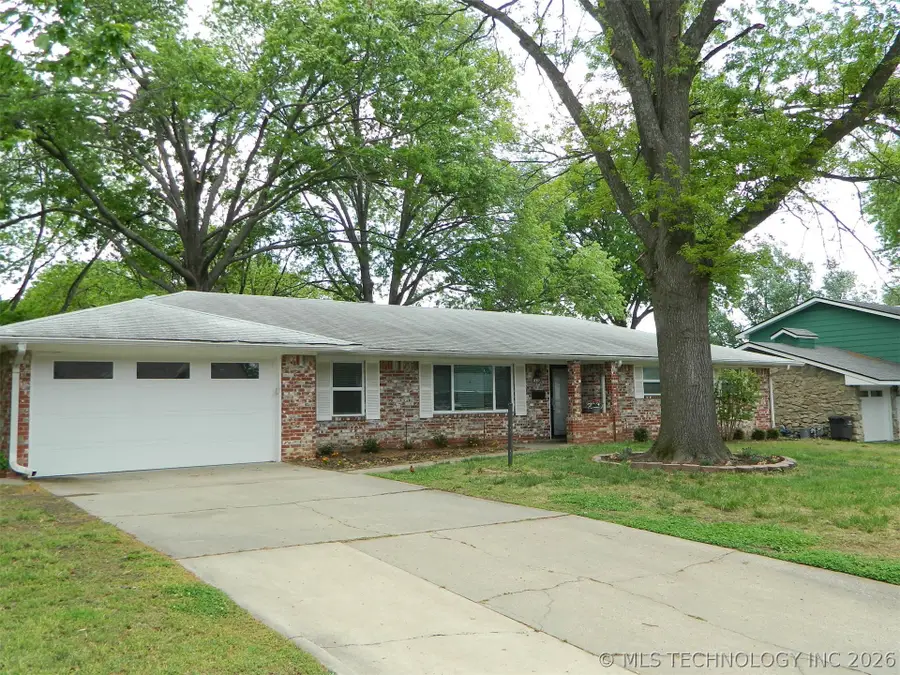 1416 Lariat Drive, Bartlesville, OK 74006 - #2