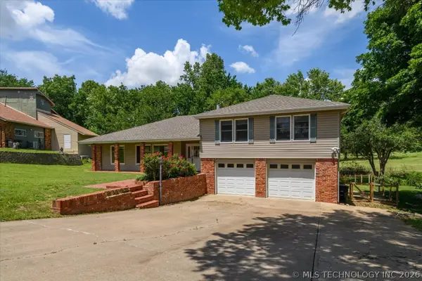 208 SE Quail Ridge Loop, Bartlesville, OK 74006