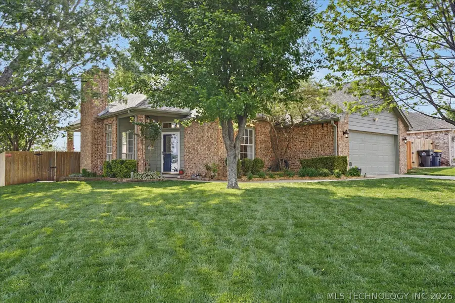 11701 S Forest Court, Jenks, OK 74037 - #2