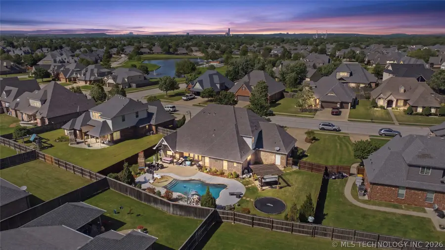 122 E 128th Street S, Jenks, OK 74037 - #2