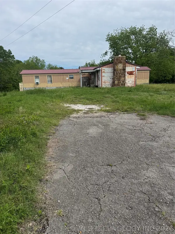 11324 E 64 Highway, Webbers Falls, OK 74470