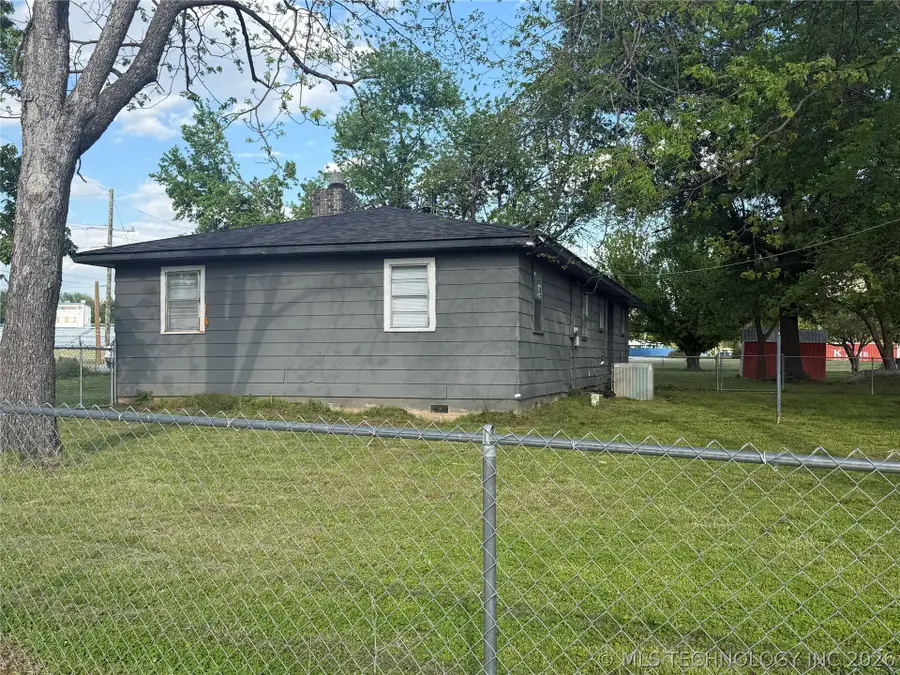 700 Arapahoe Avenue, Hartshorne, OK 74547 - #3