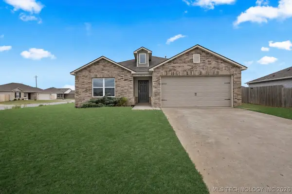 10016 E 109th Place, Owasso, OK 74055