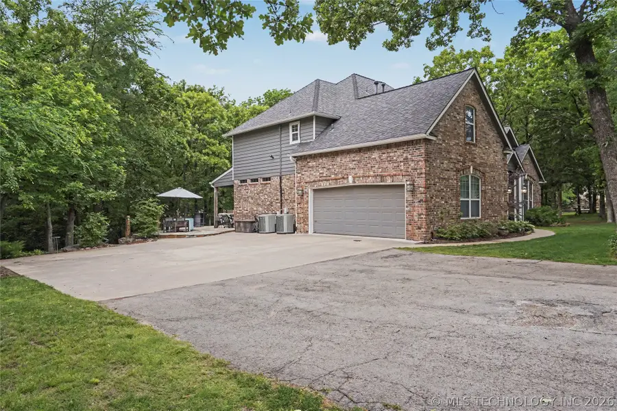 9012 S 41st West Avenue, Tulsa, OK 74132 - #3
